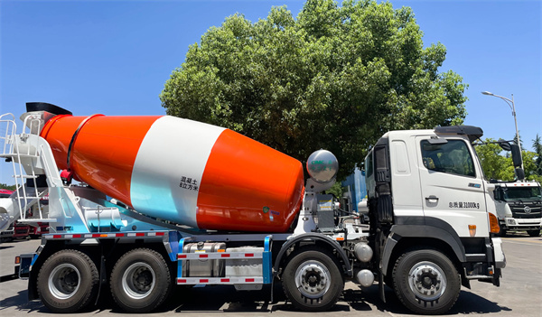 活力橙攪拌車(chē)