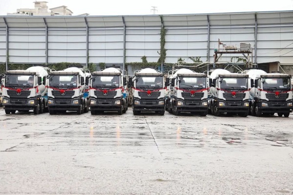 陜汽&凌宇攪拌車(chē)交付客戶