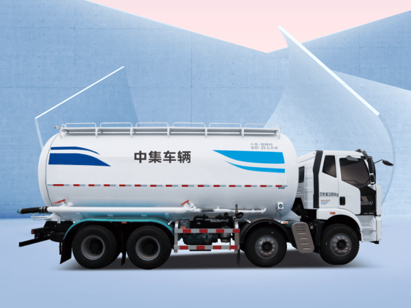 中集車輛粉罐家族實力登場，揭秘粉粒物料運輸車的"高效可靠"之道！