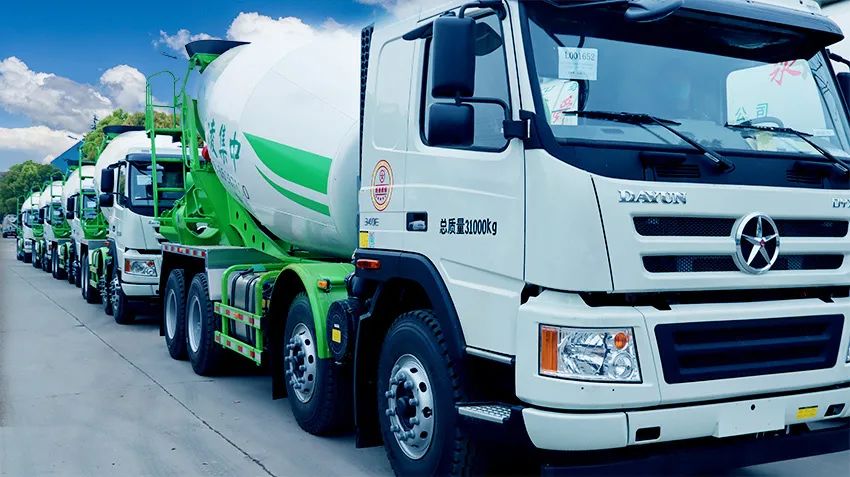 行家客戶一年內(nèi)入手幾十臺凌宇車 這次又看中“凌云”組合！