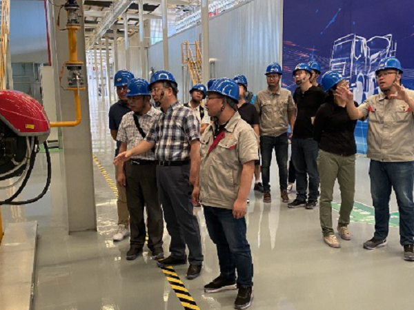 重量級嘉賓到訪，凌宇新產(chǎn)線再獲點(diǎn)贊