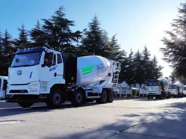 新聞關(guān)注丨國家發(fā)改委、財政部：2025國四重卡更高可補(bǔ)貼14萬元；新能源重卡12月銷1.5萬