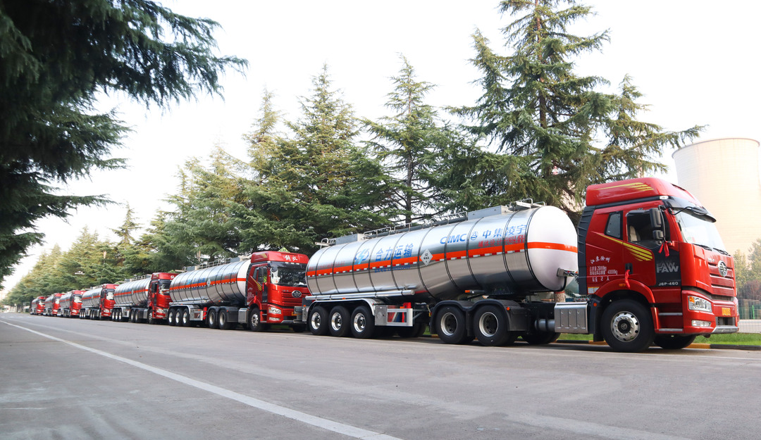 沖破疫情陰霾，中集凌宇不銹鋼液罐喜迎發(fā)車！